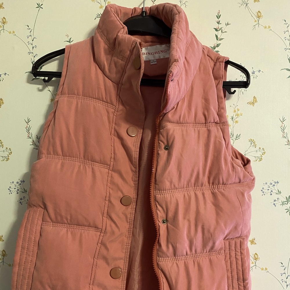 Women’s Large feather down vest by BingBing